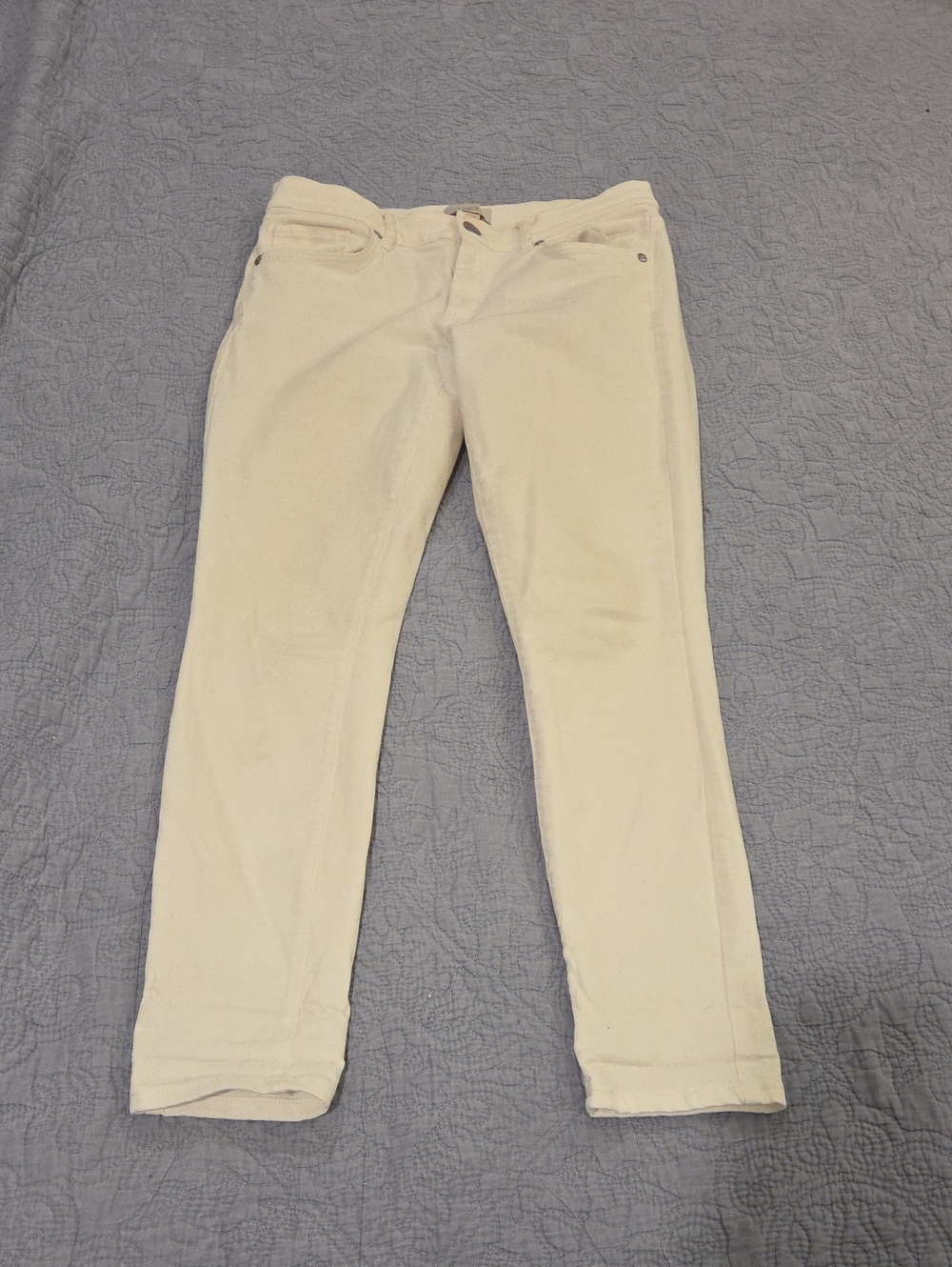 LOFT White Ankle Jeans Size 2!